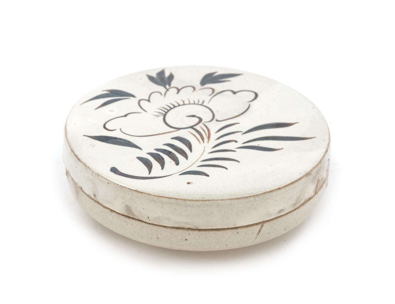 A Chinese Cizhou -Style Stoneware Circular Covered Box