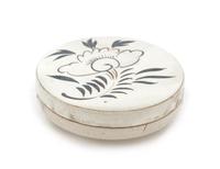 A Chinese Cizhou -Style Stoneware Circular Covered Box