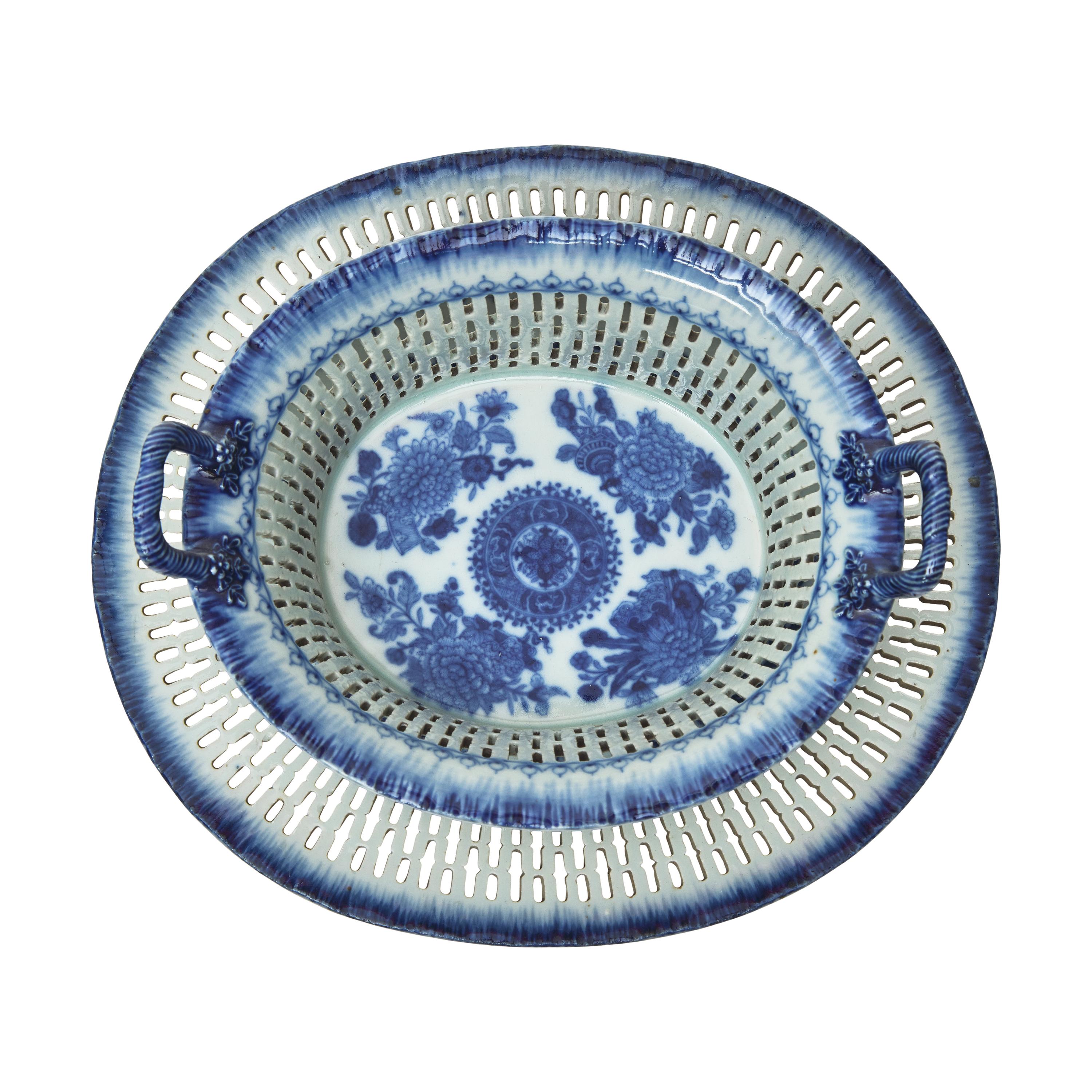 A Chinese Export Porcelain Fitzhugh Reticulated Chestnut Basket and Undertray