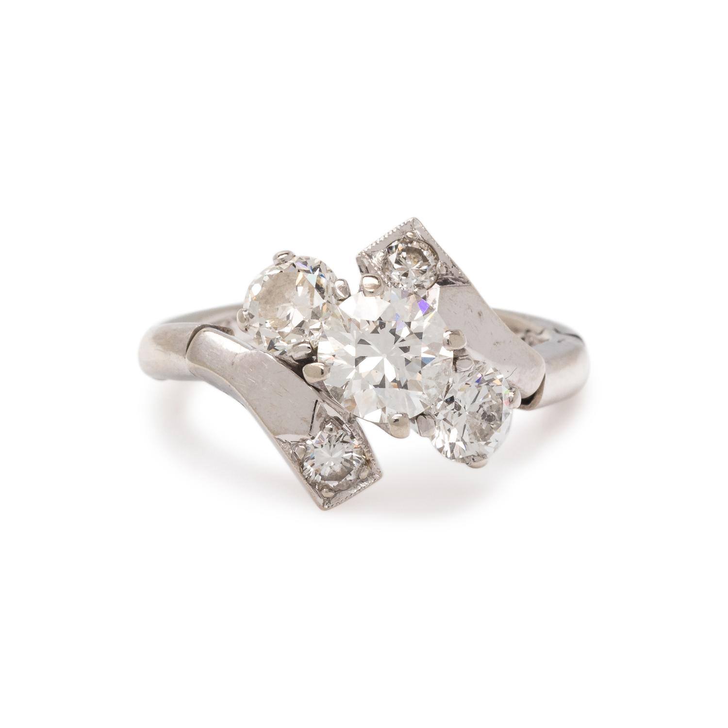 DIAMOND RING