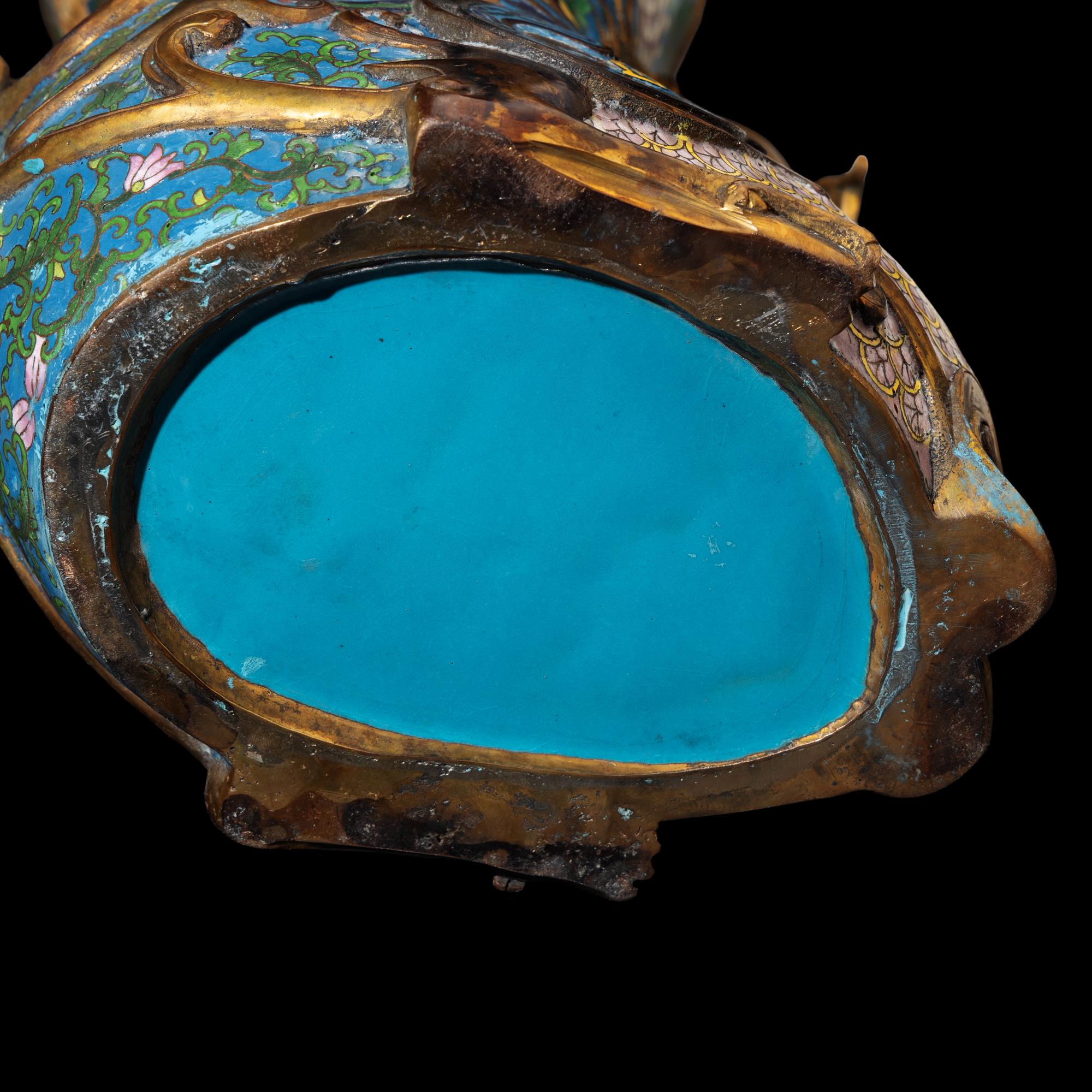 A Pair of Chinese Cloisonné Enamel Phoenix Vases, 20th Century — 近代 掐絲琺琅鳳尾觥一對