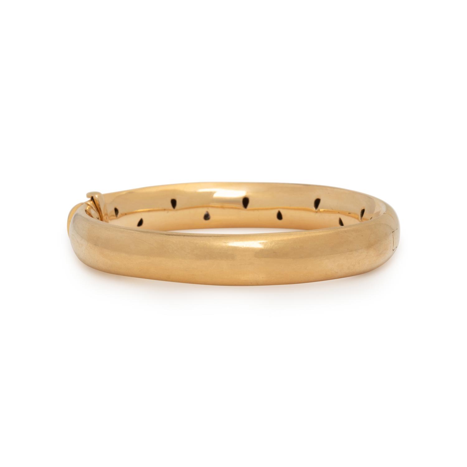 TIFFANY & CO., YELLOW GOLD AND DIAMOND 'ETOILE' BANGLE BRACELET