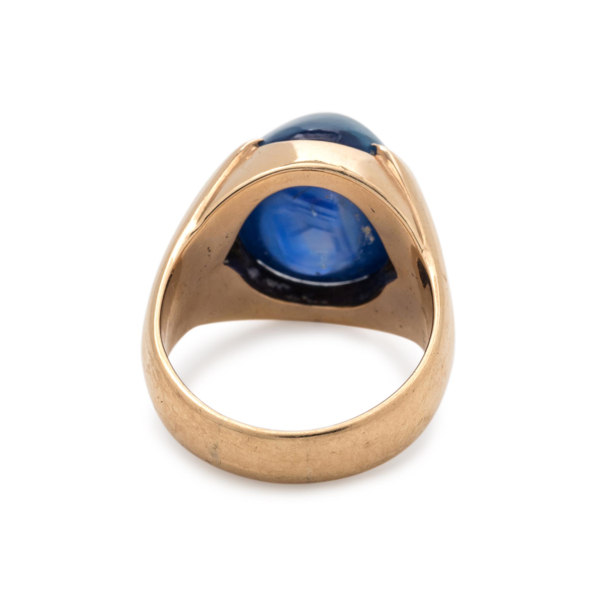 SAPPHIRE AND DIAMOND RING