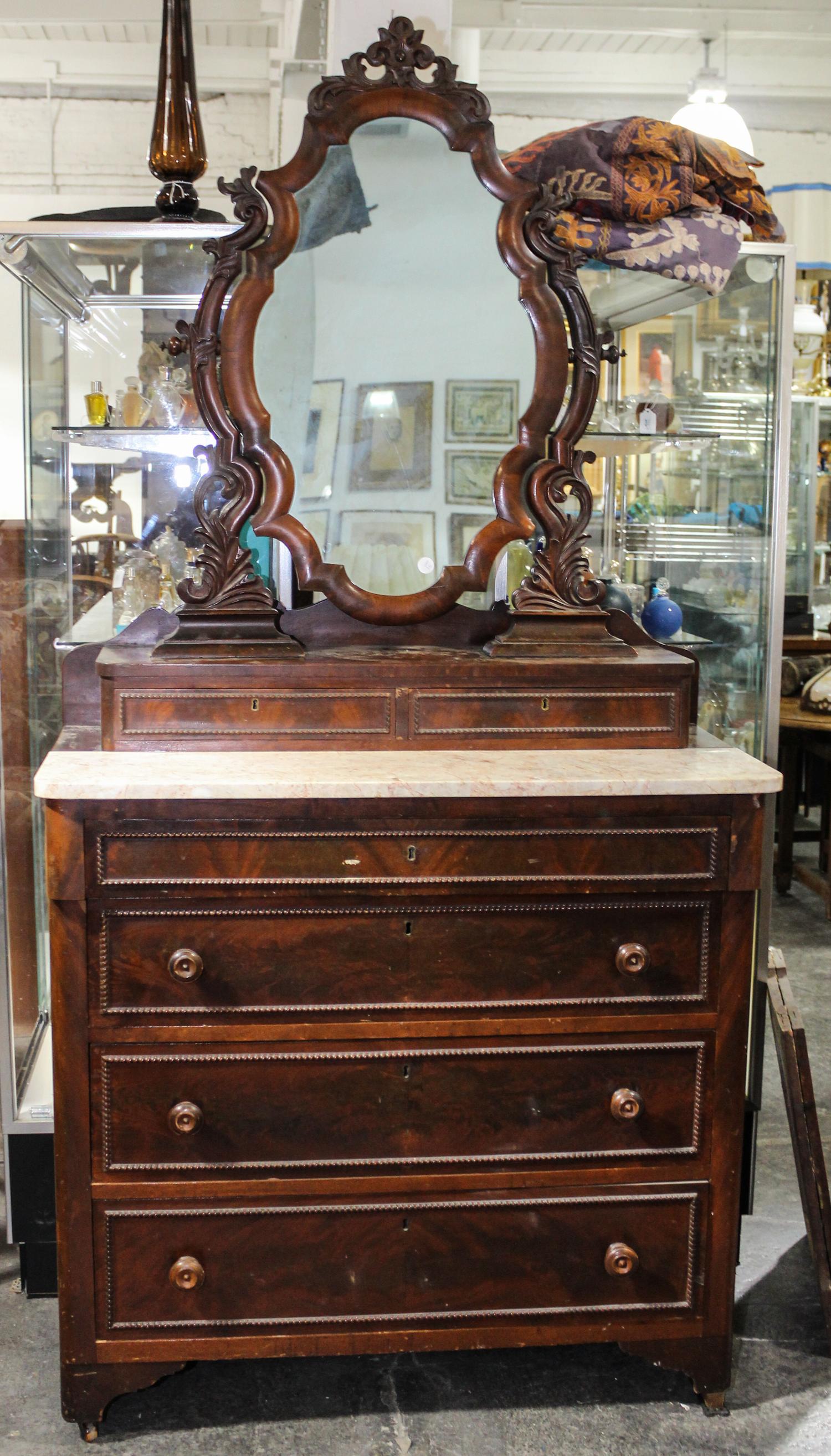 A Victorian Mahogany Dresser with Mirror Height 80 x width 38 inches. — SECOND HALF 19TH CENTURY