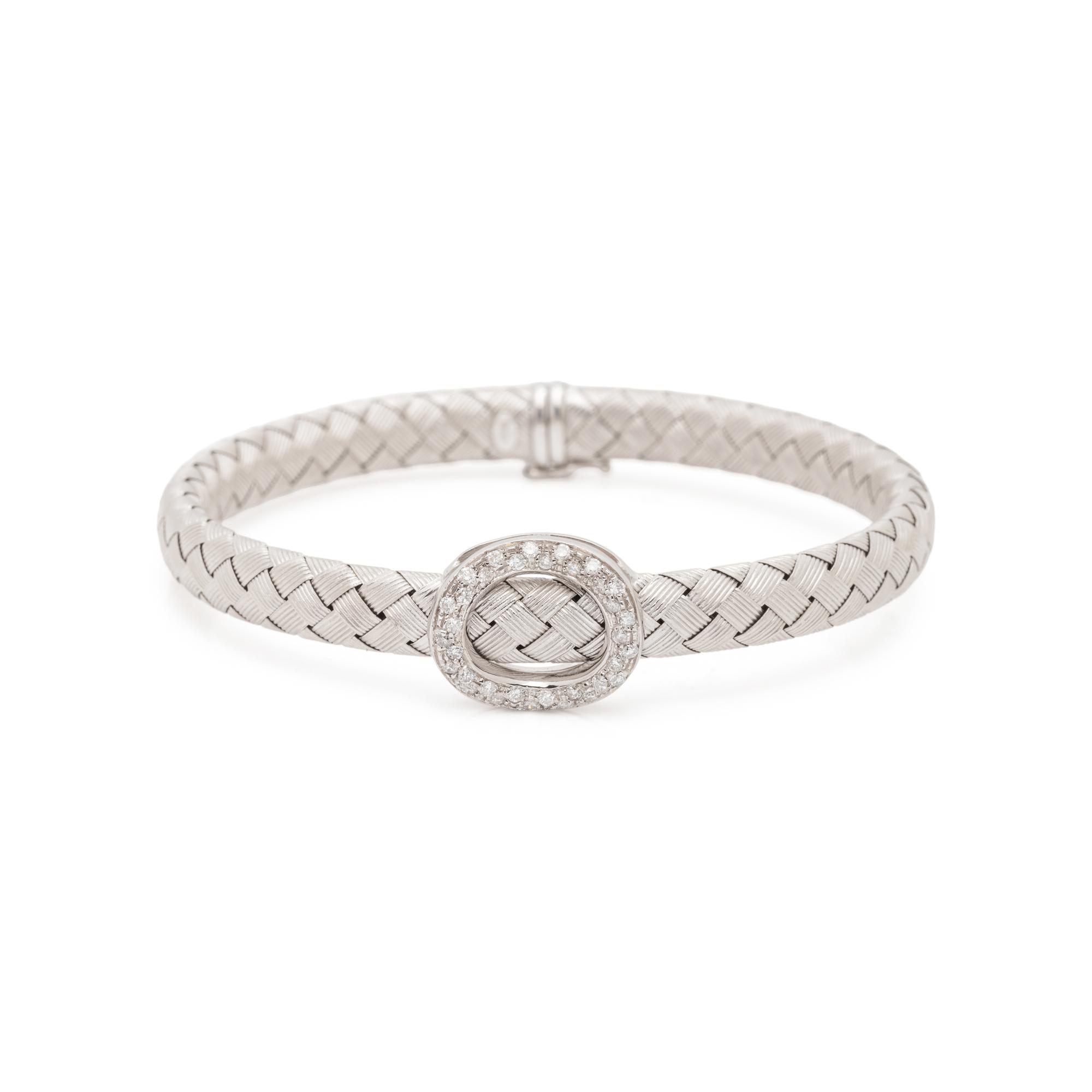WHITE GOLD AND DIAMOND SET