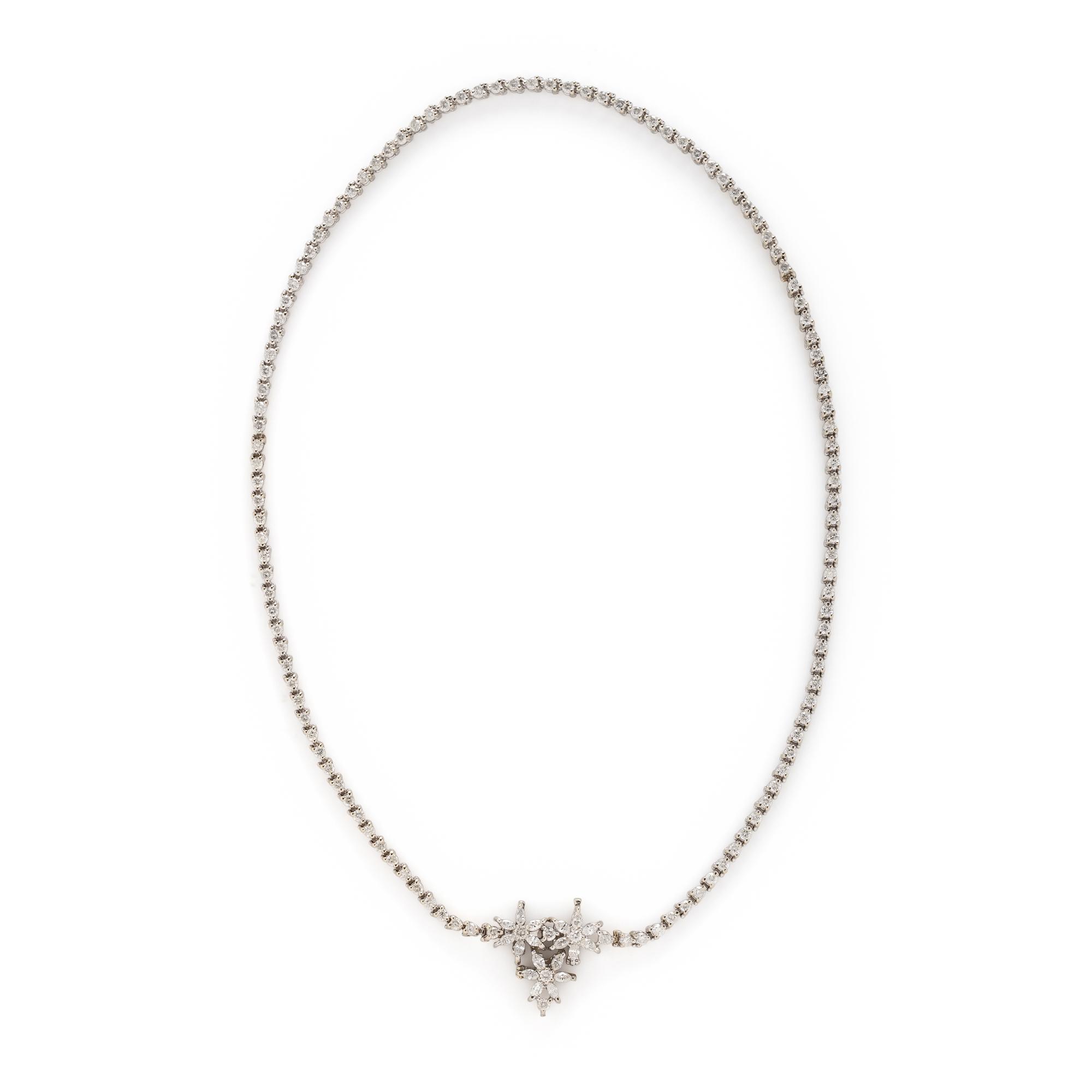 DIAMOND AND WHITE GOLD FLOWER NECKLACE