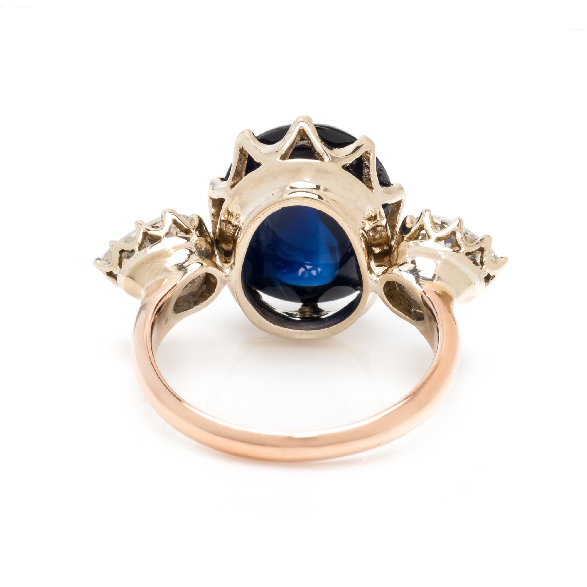 SAPPHIRE AND DIAMOND RING