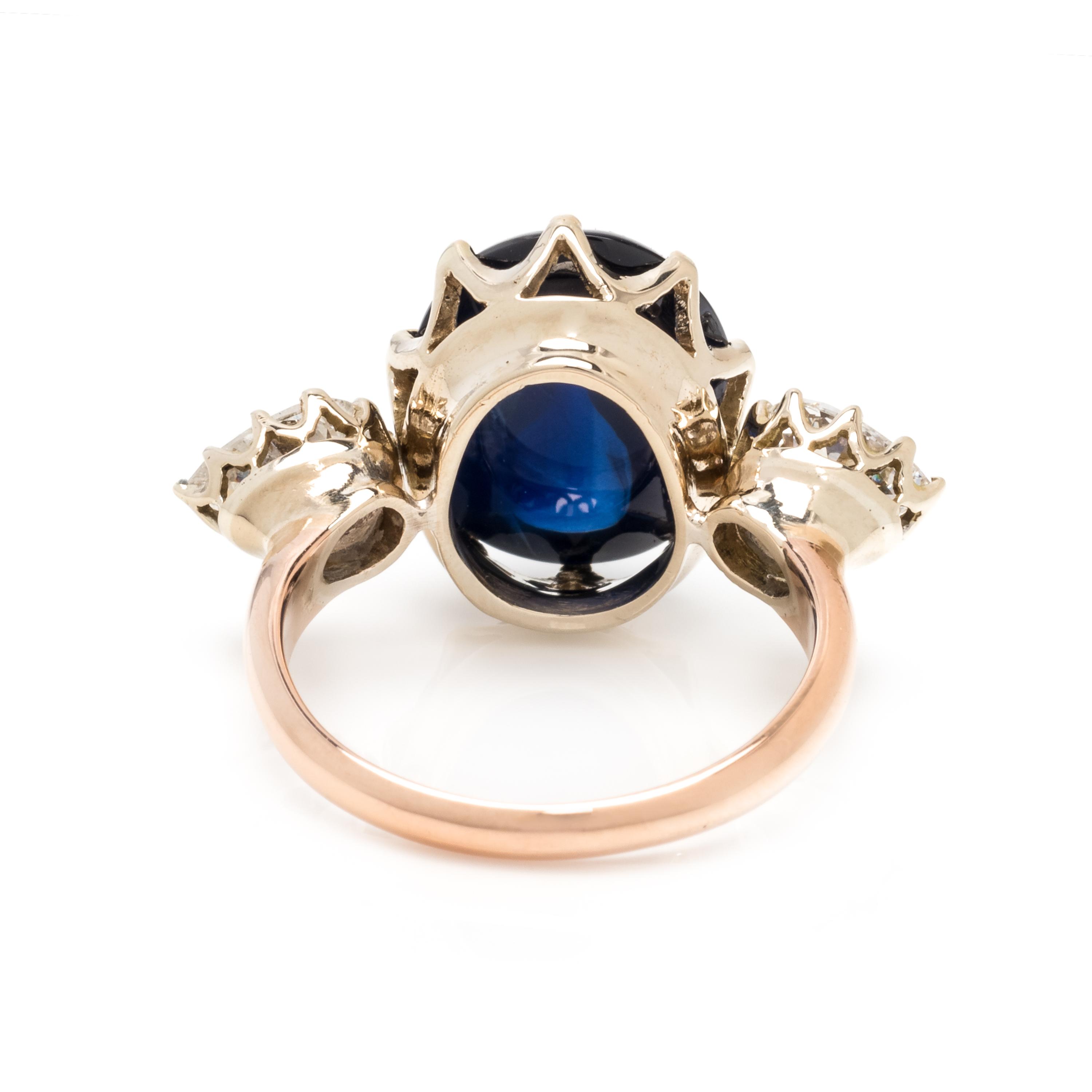 SAPPHIRE AND DIAMOND RING