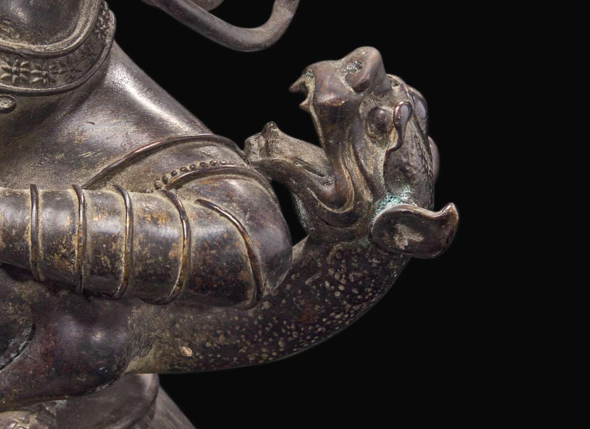 A Nepalese patinated bronze figure of Tara, possibly 19th century 銅加漆尼泊爾度母造像 可能為十九世紀