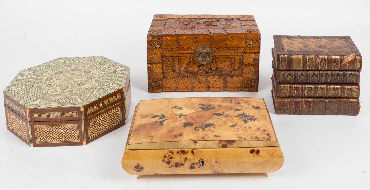 A Collection of Decorative Table Articles Width of first 9 1/4 inches. — 20TH CENTURY