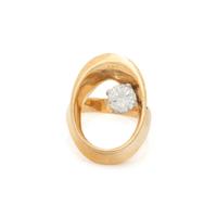 YELLOW GOLD AND DIAMOND RING