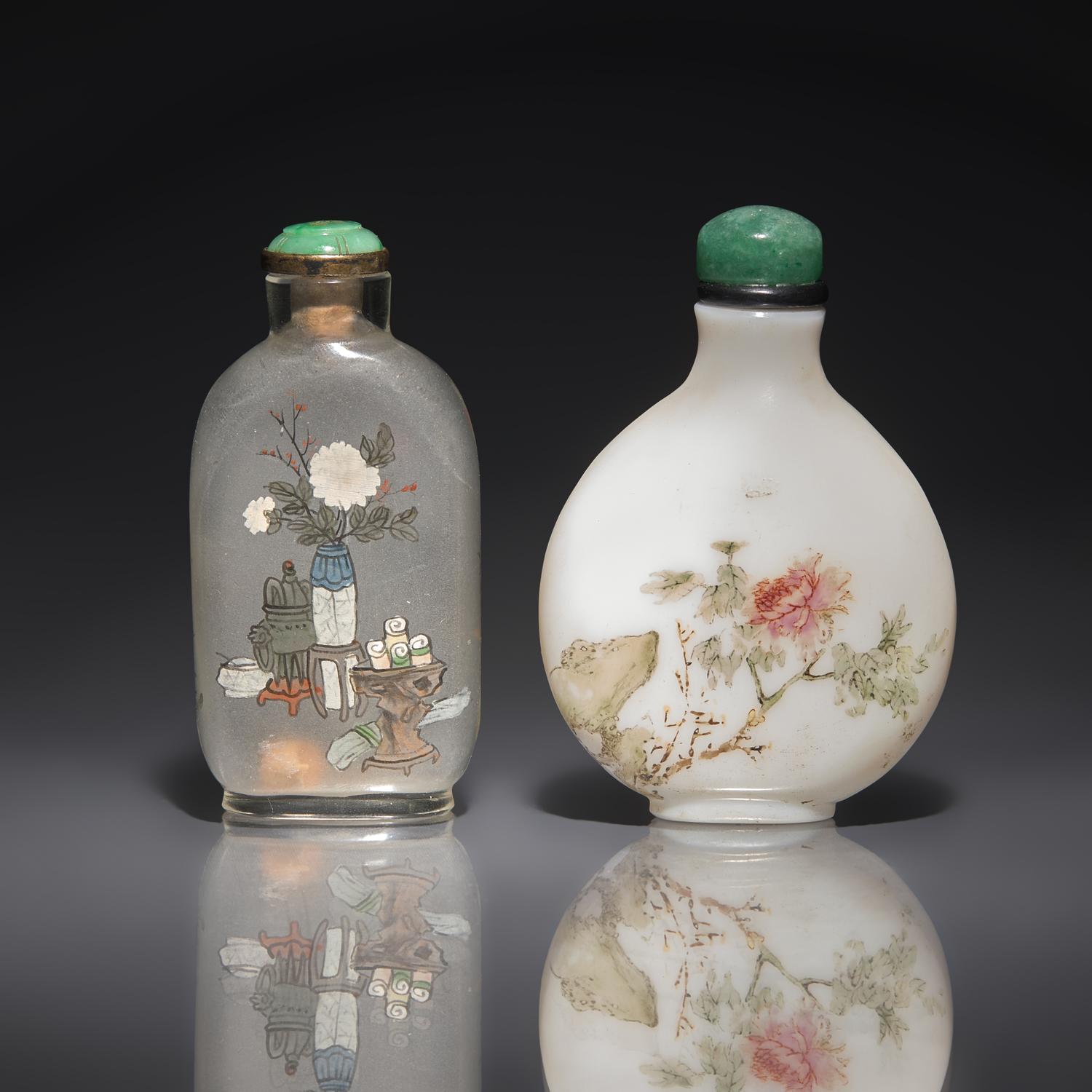 A Chinese Interior-Painted and an Enameled Glass Snuff Bottle, Qing Dynasty — 清 料器鼻烟壺兩支
