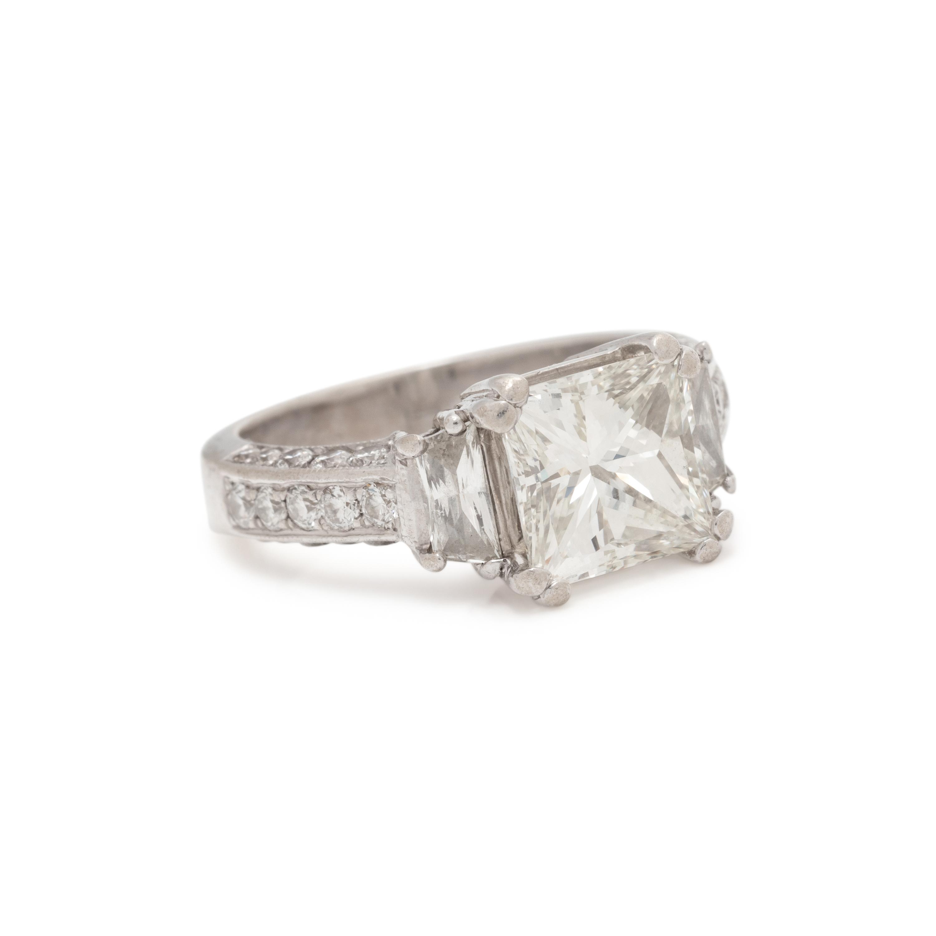 DIAMOND RING