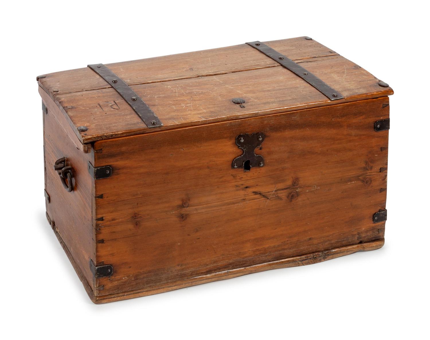 Children's Blanket Chest