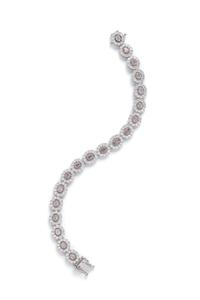COLORED DIAMOND AND DIAMOND BRACELET
