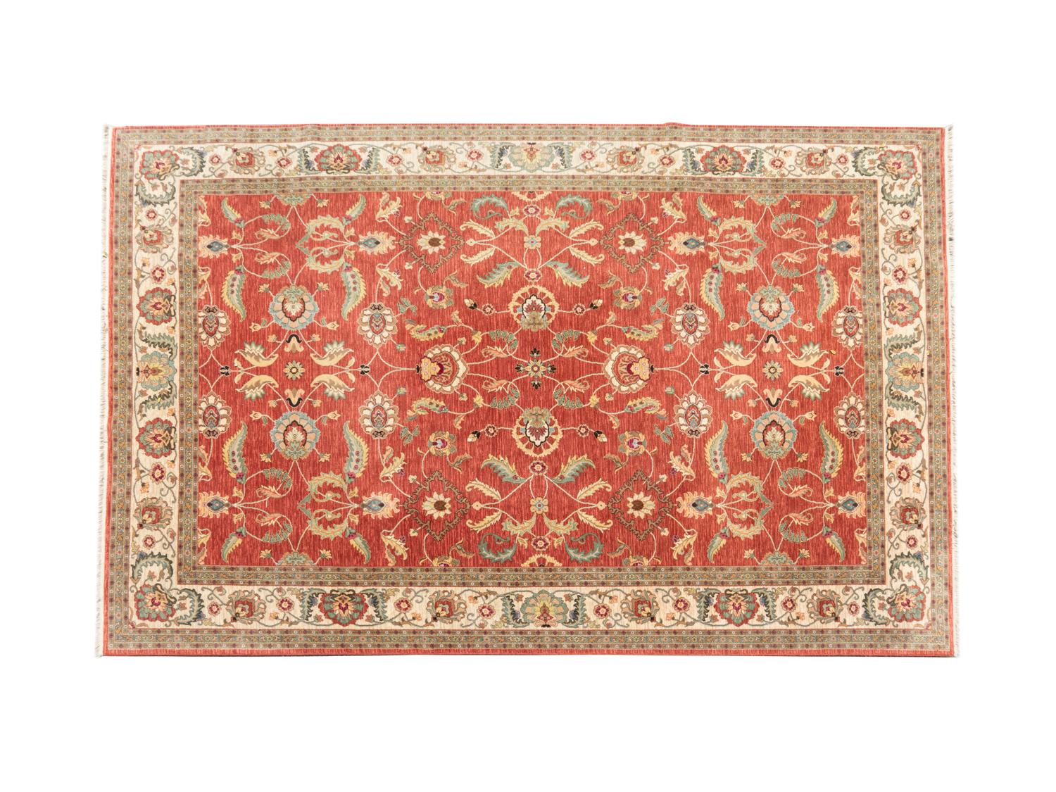 Sarouk Wool Rug — 20TH CENTURY