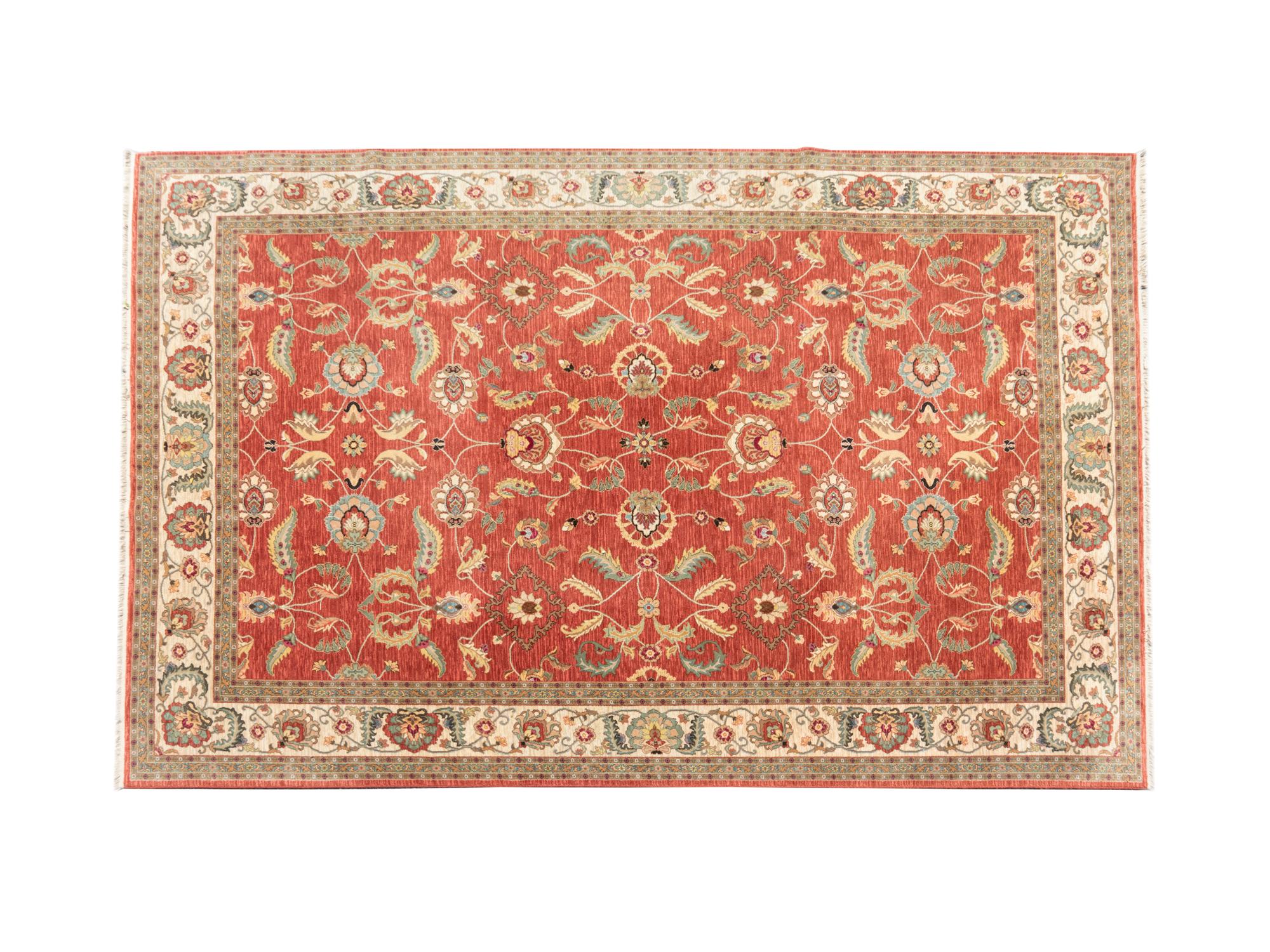 Sarouk Wool Rug — 20TH CENTURY