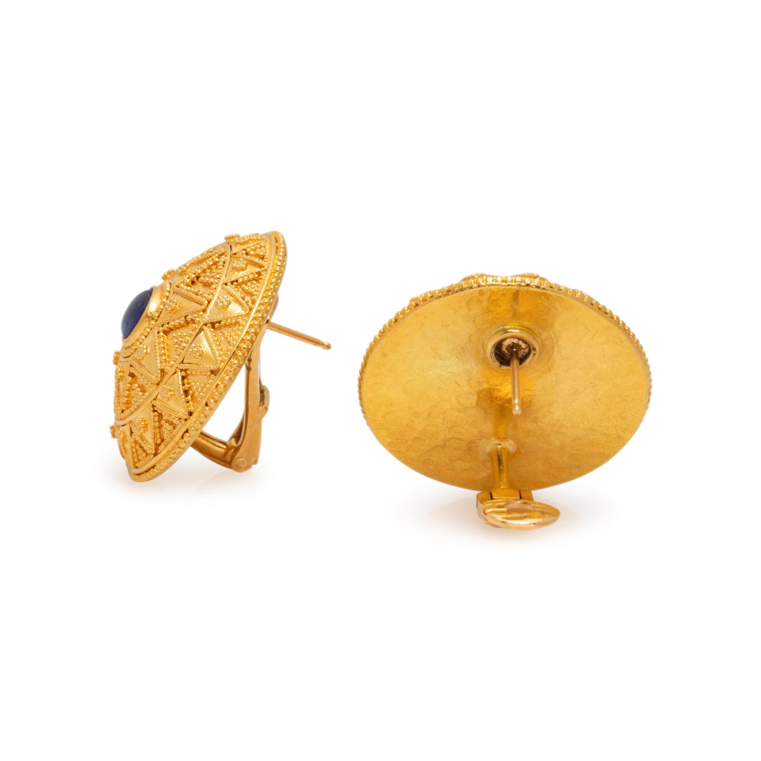 YELLOW GOLD AND SAPPHIRE EARCLIPS