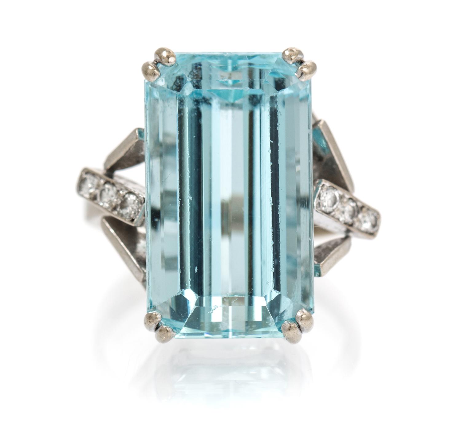 An 18 Karat White Gold, Aquamarine and Diamond Ring, H. Stern, 5.40 dwts.