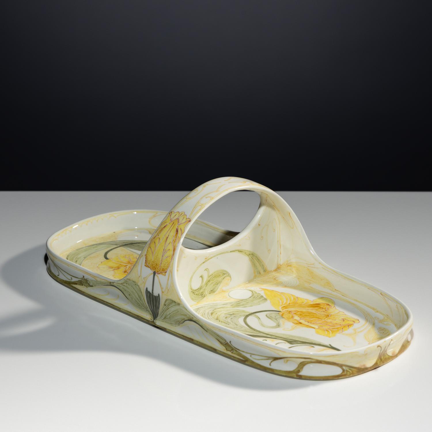 Eggshell porcelain handled tray with polychrome tulip decoration, model no. 210p