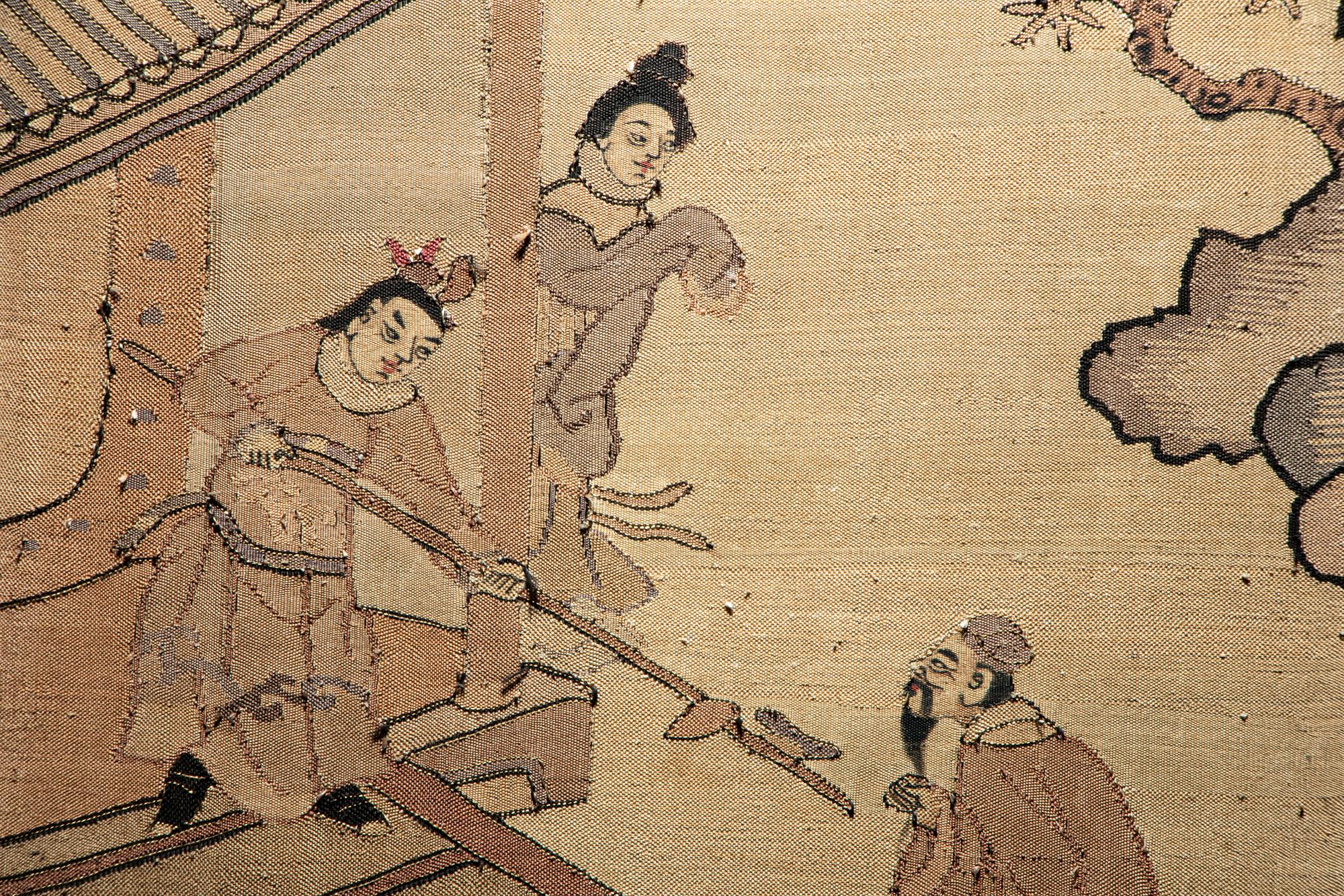 A Chinese Kesi Woven Silk Inset Hardwood Table Screen