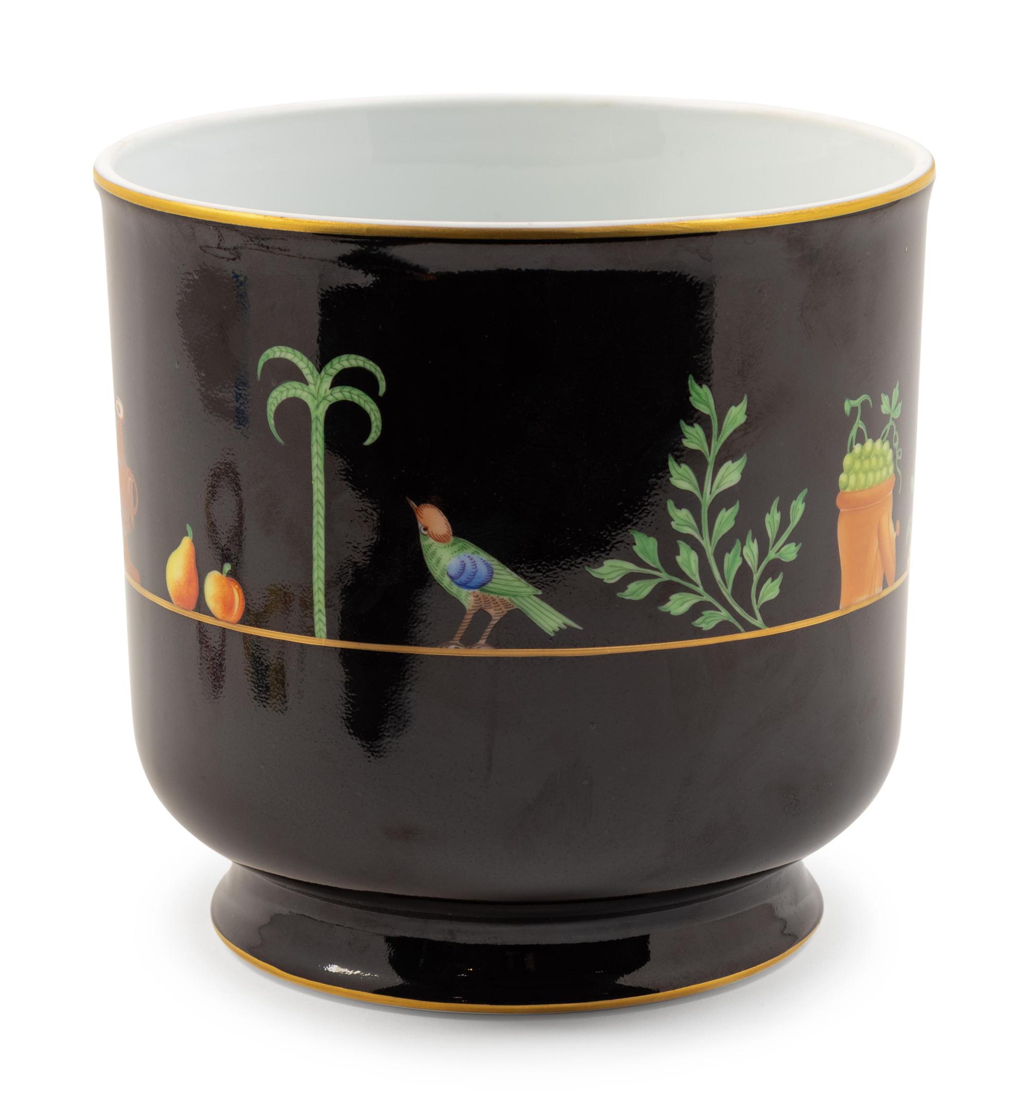 A Tiffany Black Shoulder China Cache Pot