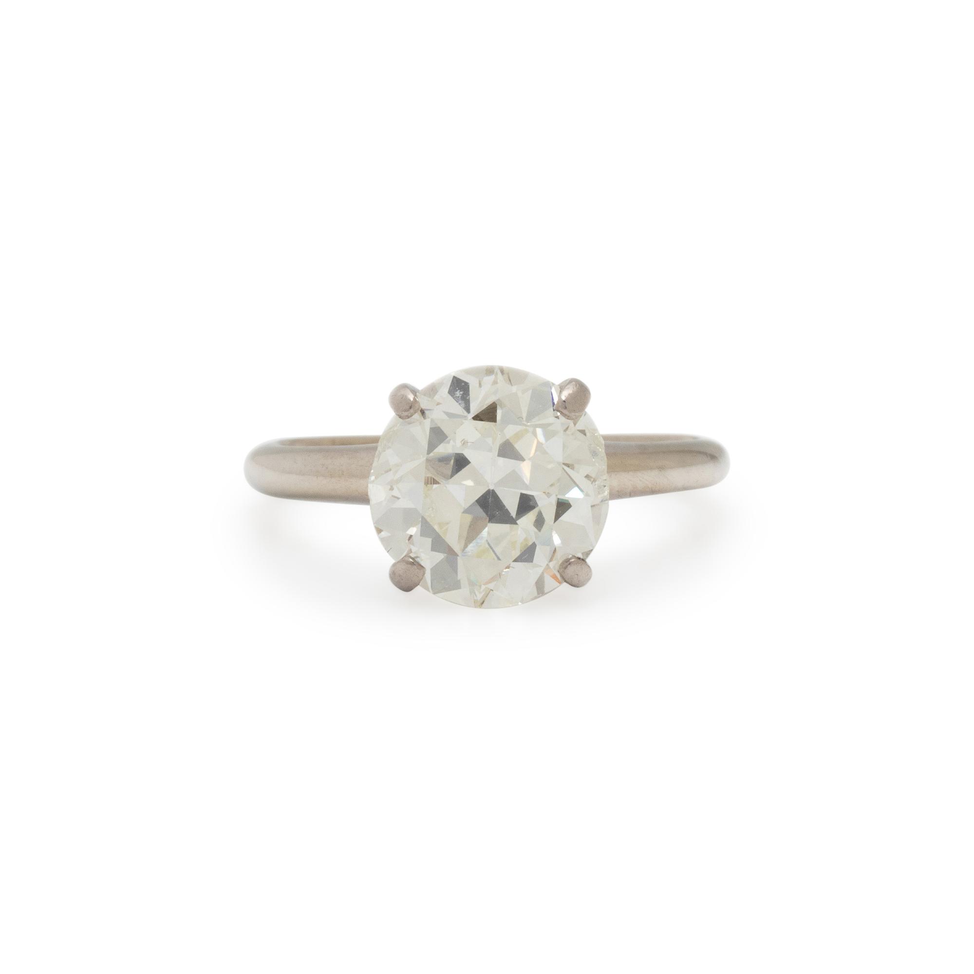 DIAMOND RING