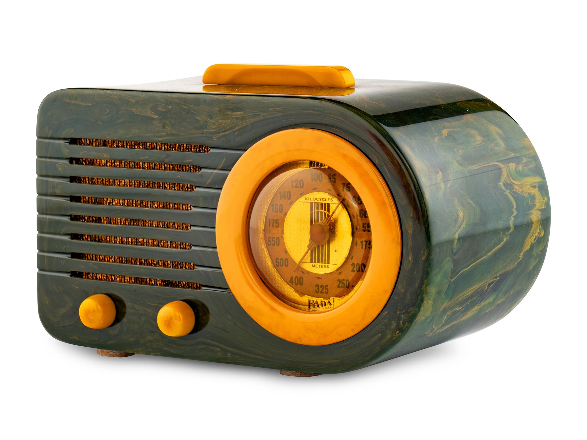 A Fada Bullet 115 Streamliner Radio