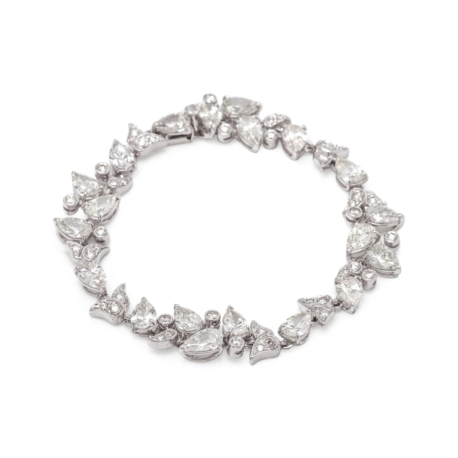 DIAMOND CLUSTER BRACELET