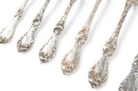 A Reed and Barton 'Le Cinq Fleurs' Silver Flatware Service