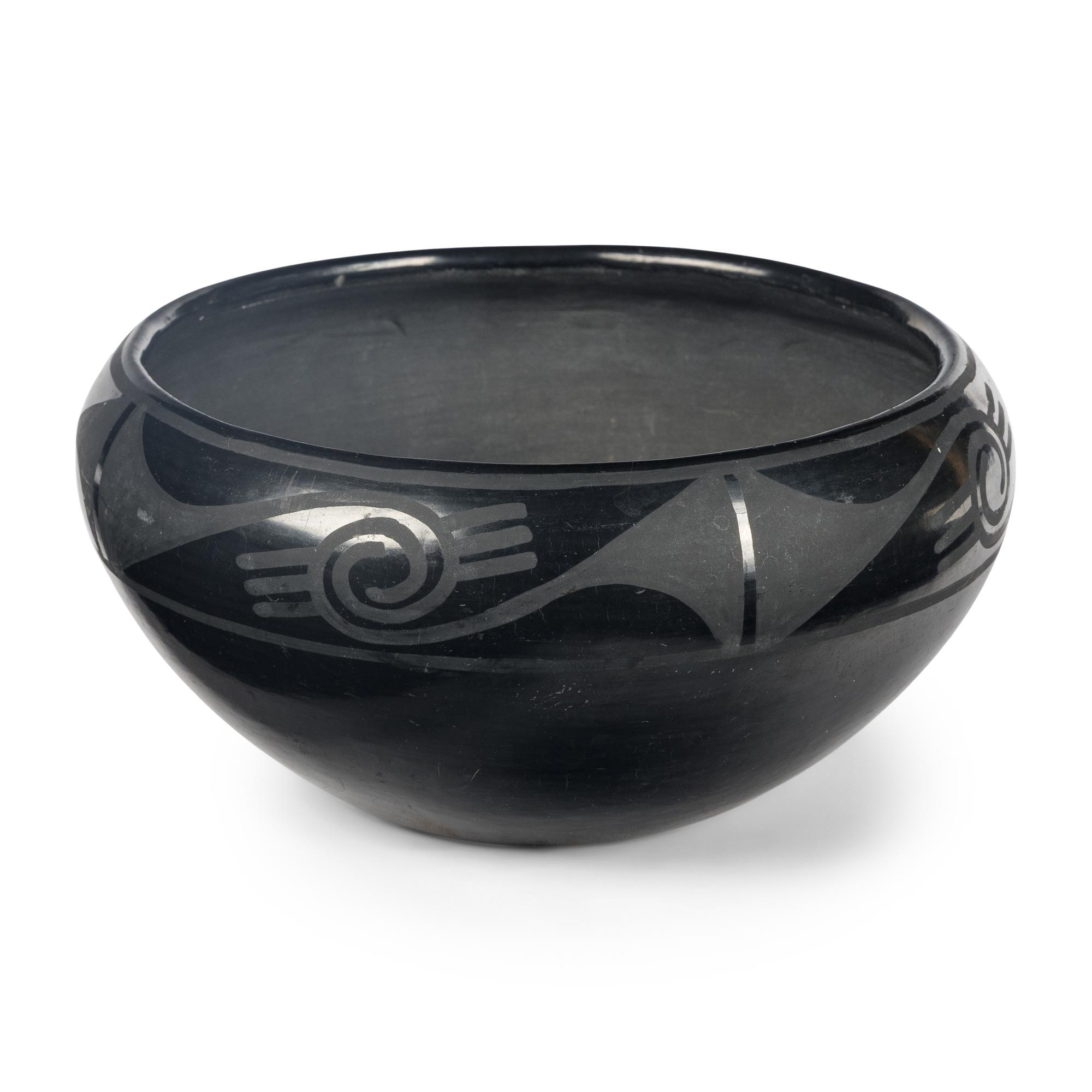 Maria Martinez (San Ildefonso, 1887-1980) — Blackware Pottery Bowl 1923-1925