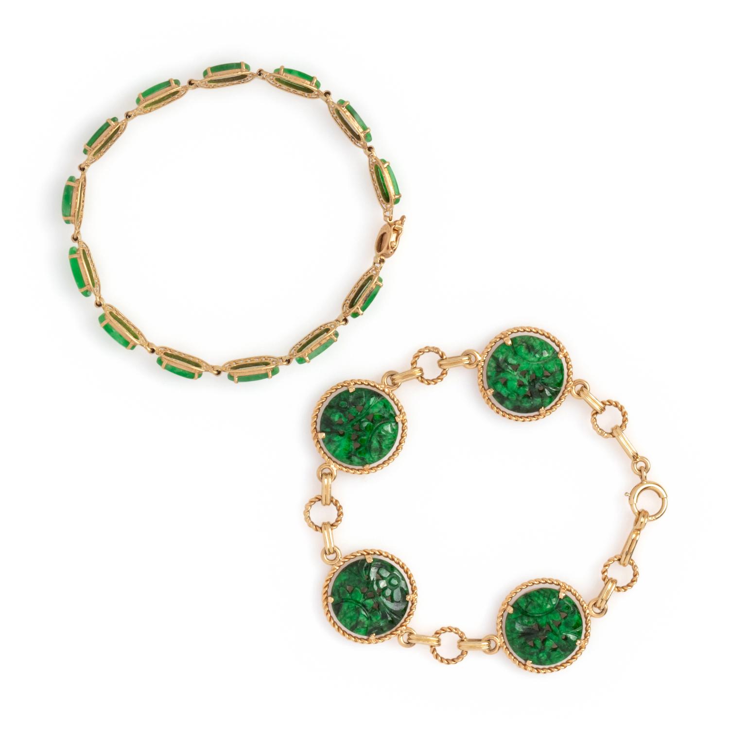 COLLECTION OF YELLOW GOLD AND JADE JEWELRY