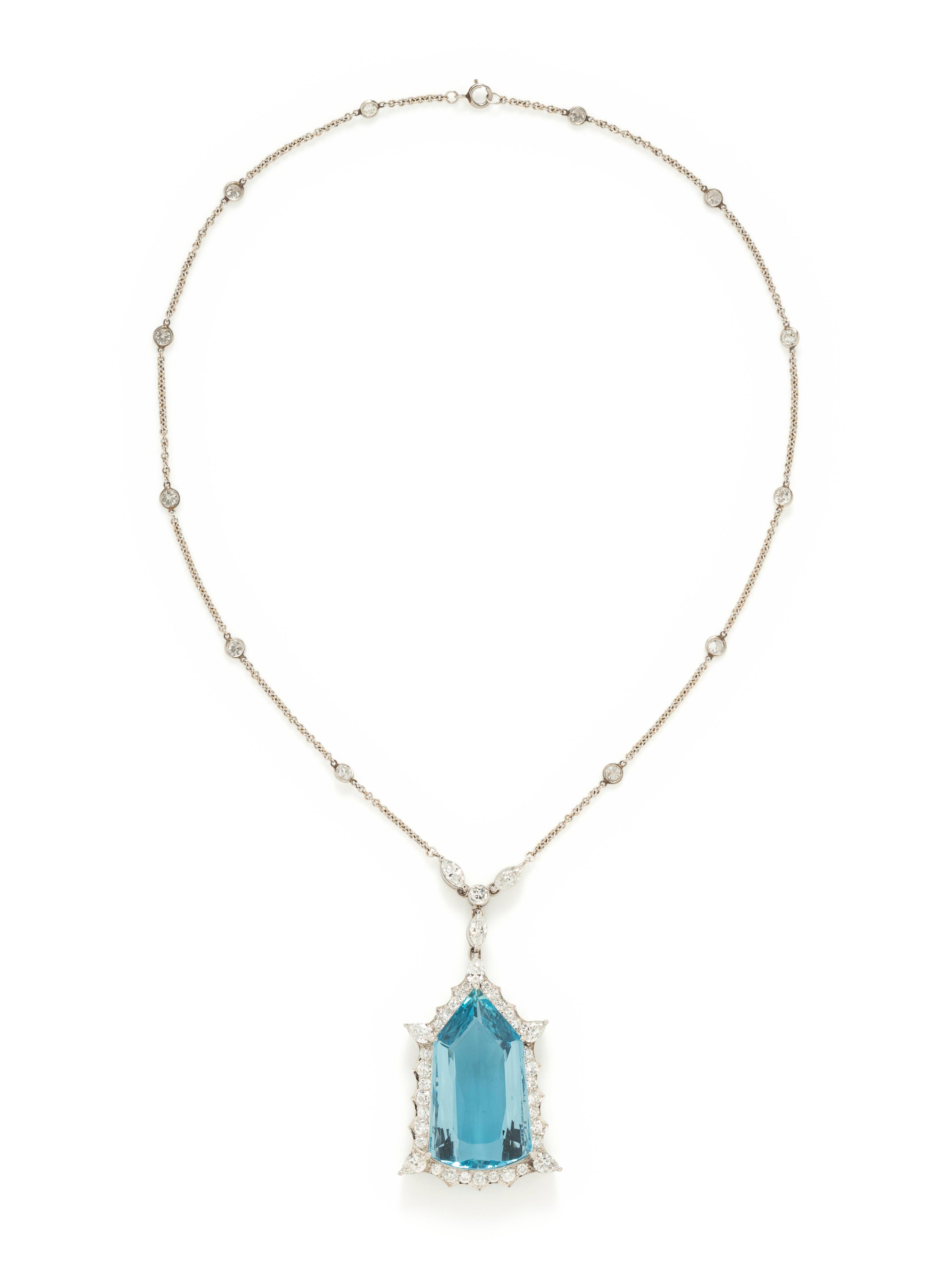 AQUAMARINE AND DIAMOND PENDANT NECKLACE