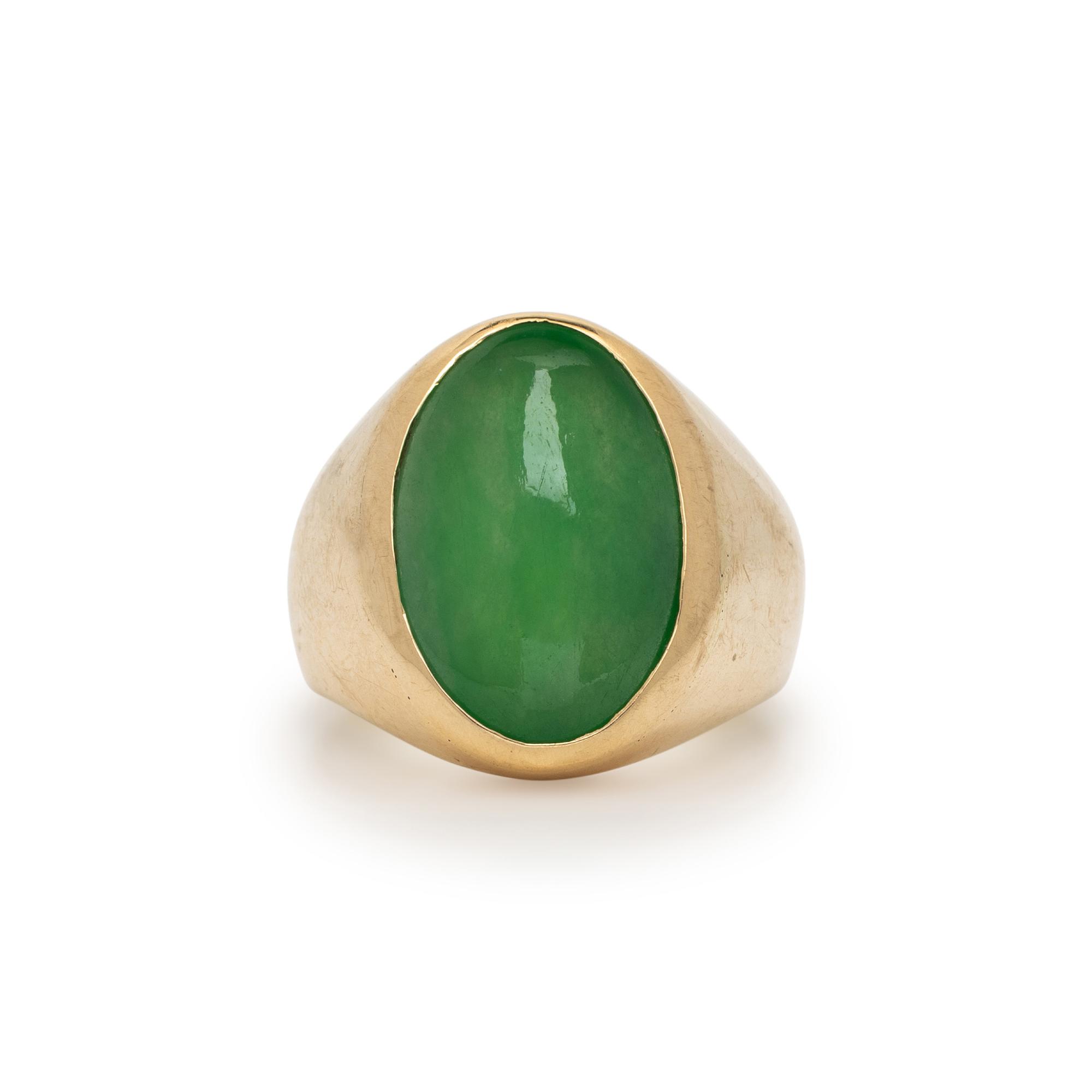 YELLOW GOLD AND JADE RING