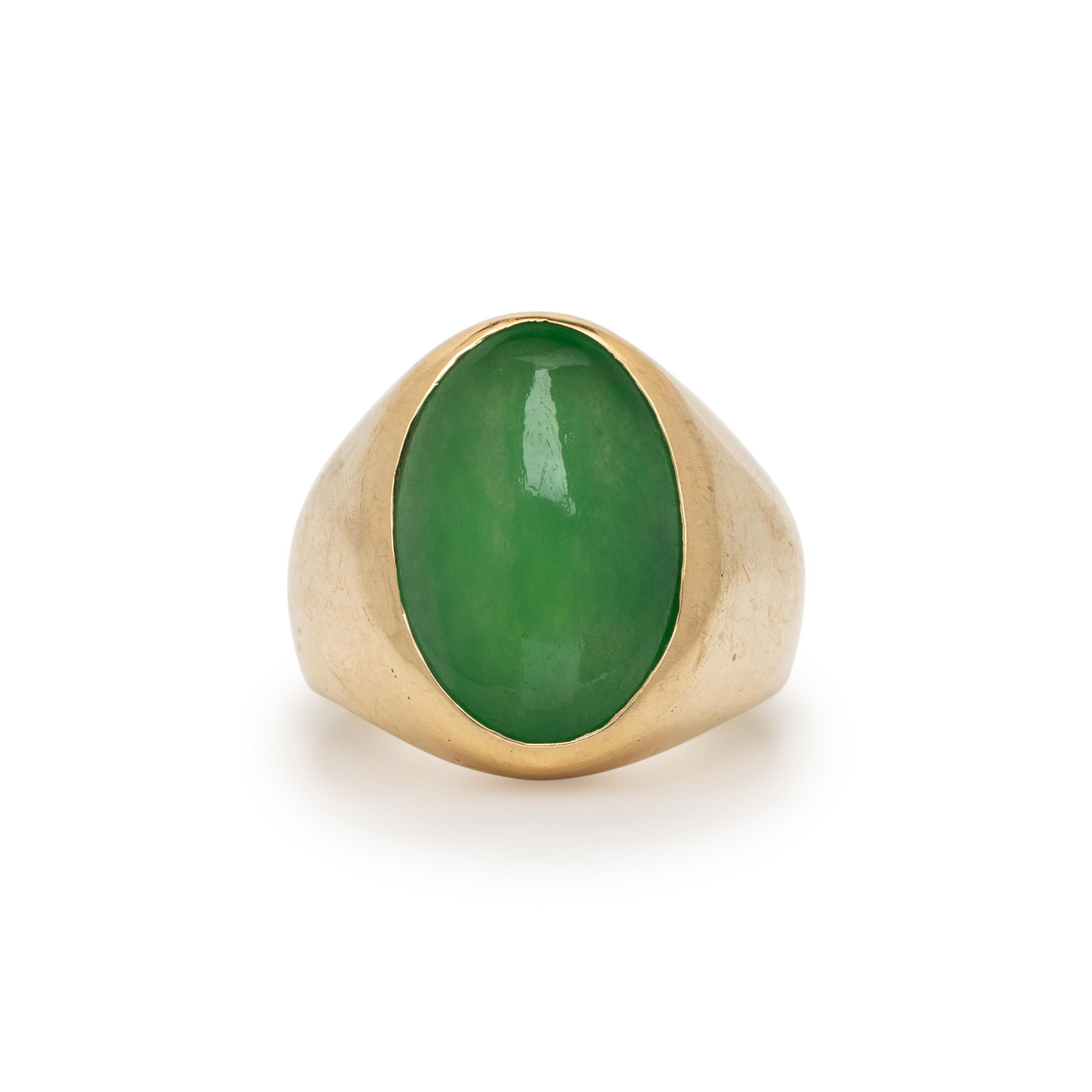 YELLOW GOLD AND JADE RING
