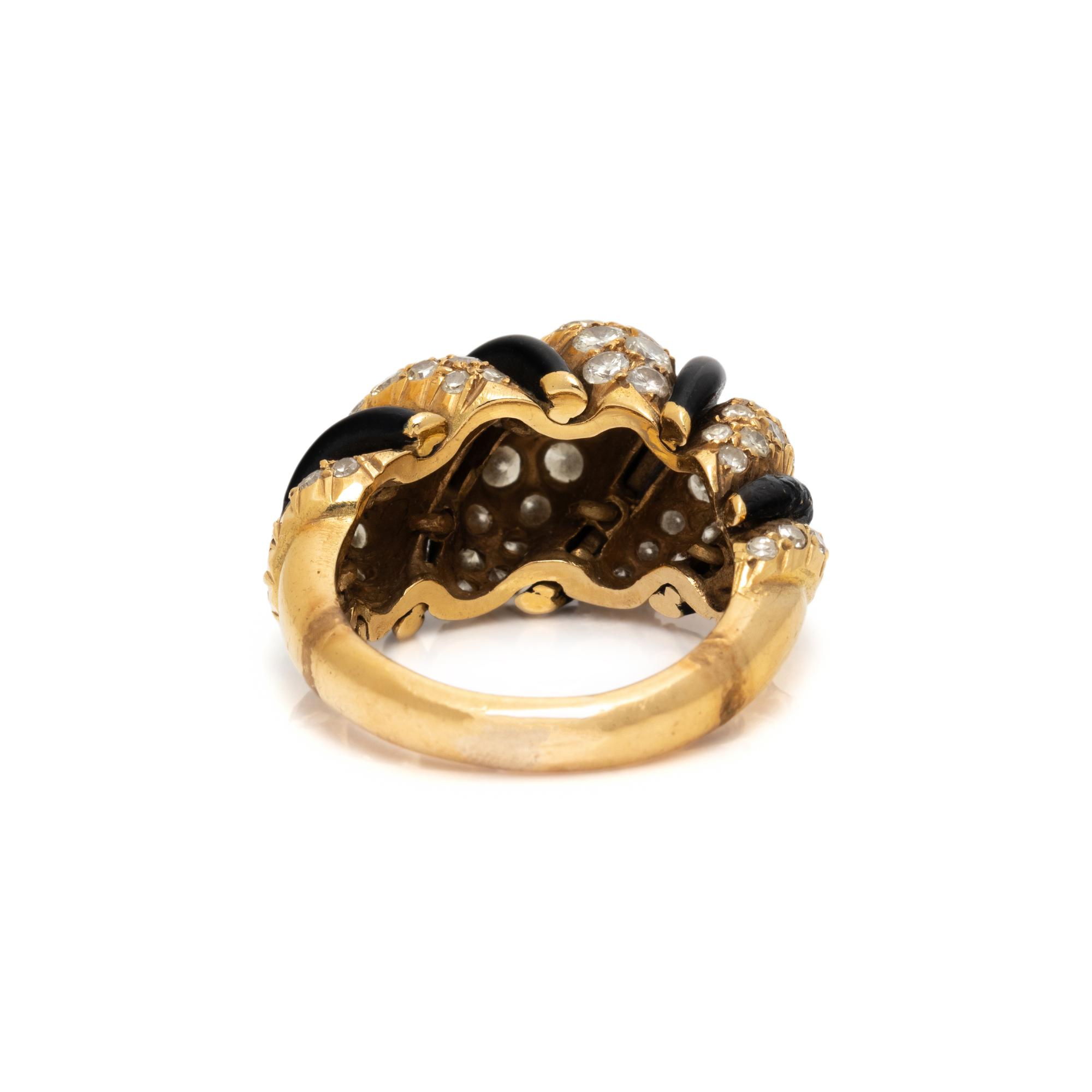 DIAMOND AND ENAMEL BOMBÉ RING