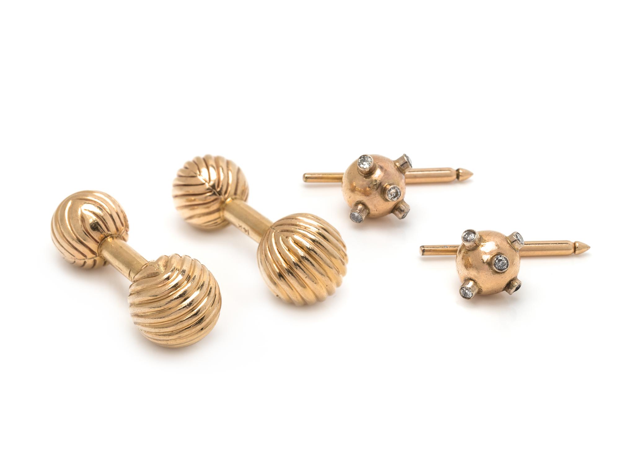 COLLECTION OF YELLOW GOLD ACCESSORIES