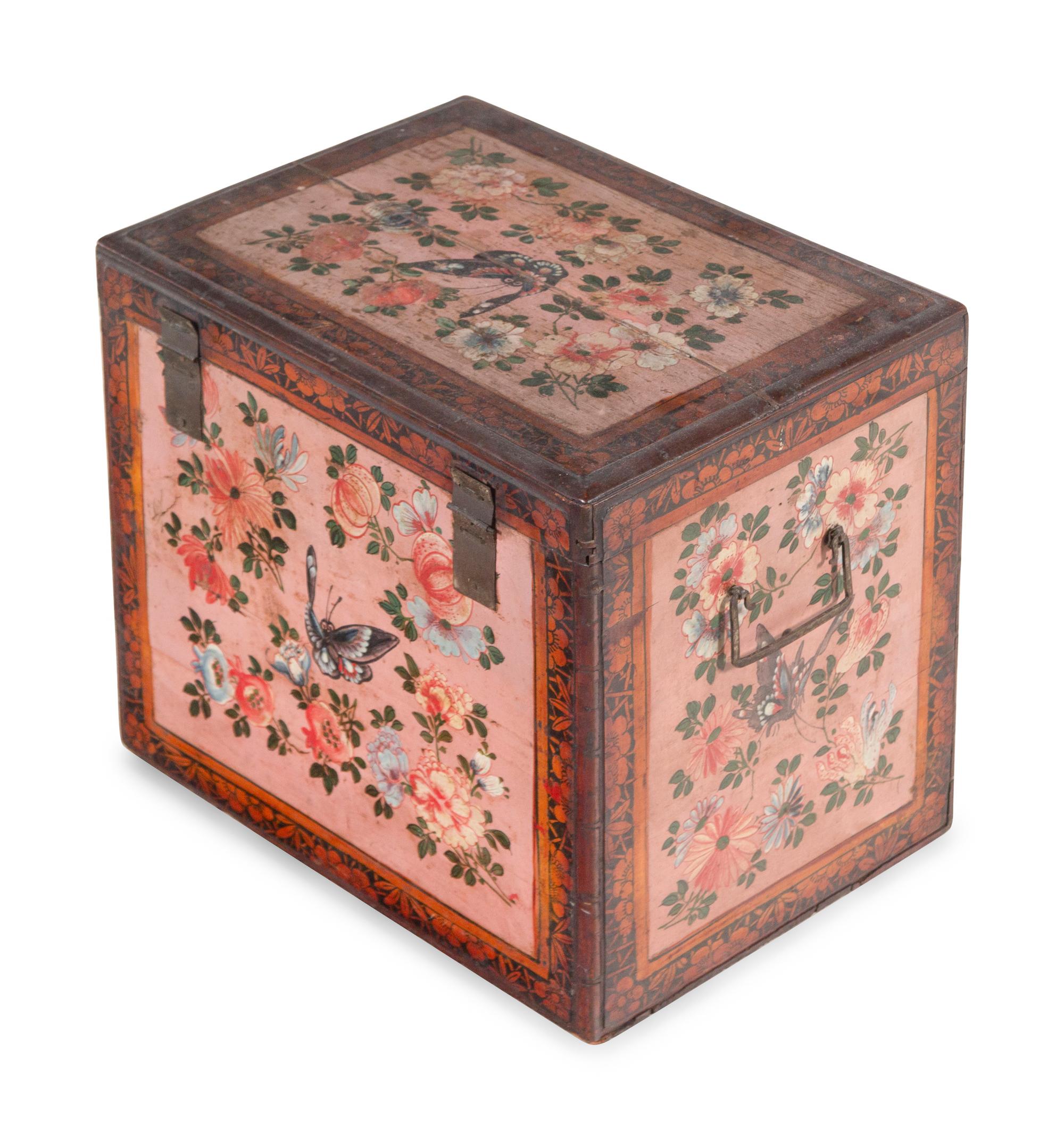 A Chinese Export Painted Box