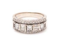 DIAMOND RING