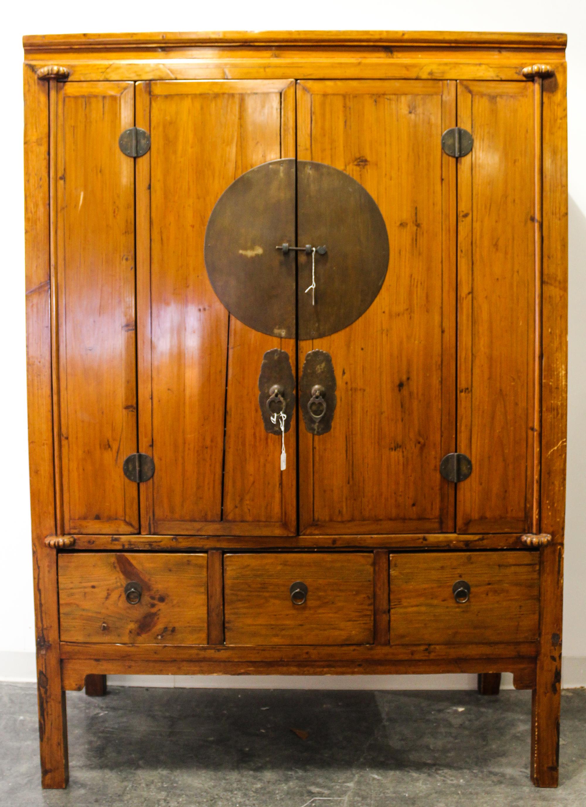 A Chinese Export Cabinet Height 72 3/4 x width 51 x depth 25 inches. — MID 20TH CENTURY