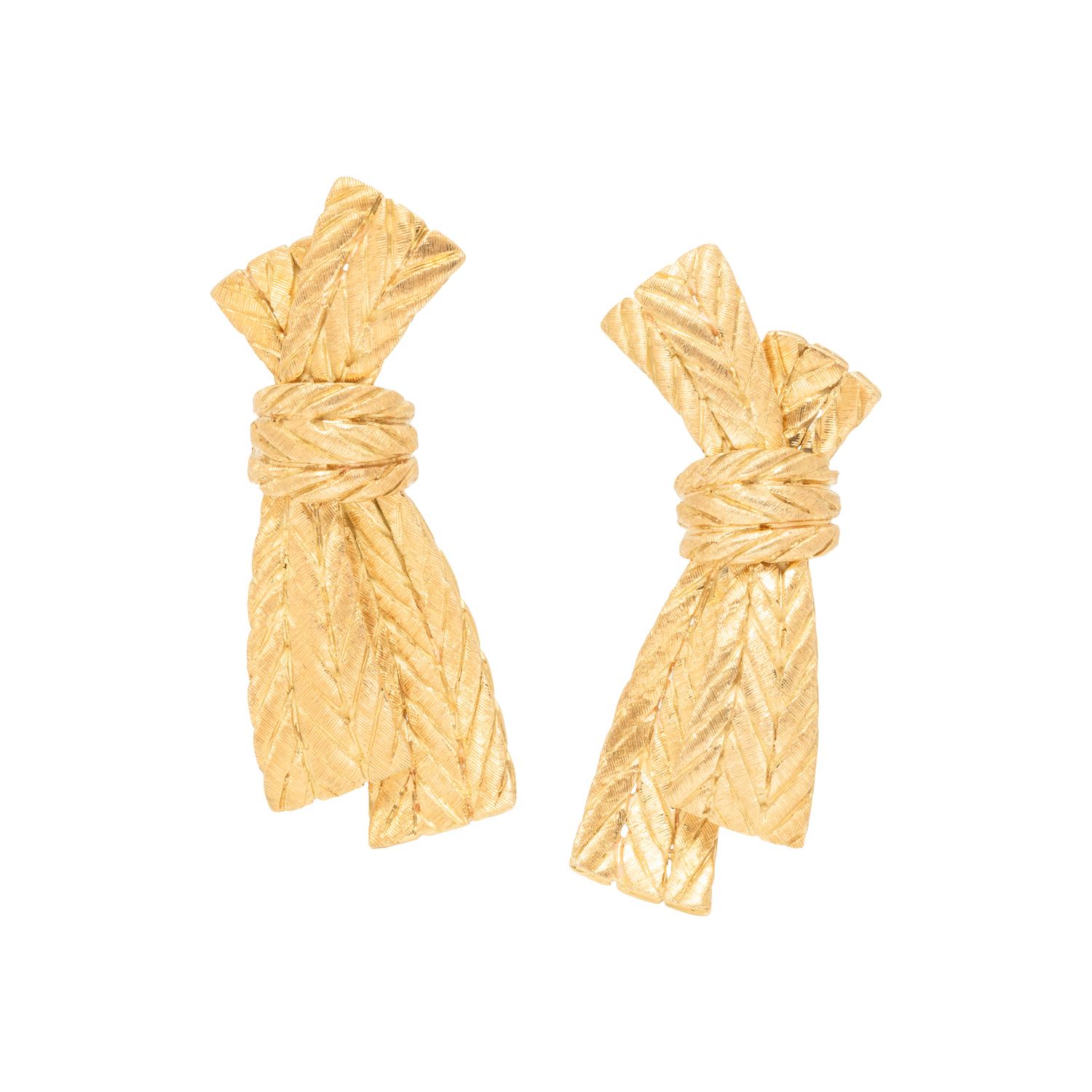BUCCELLATI, YELLOW GOLD BOW CLIP EARRINGS