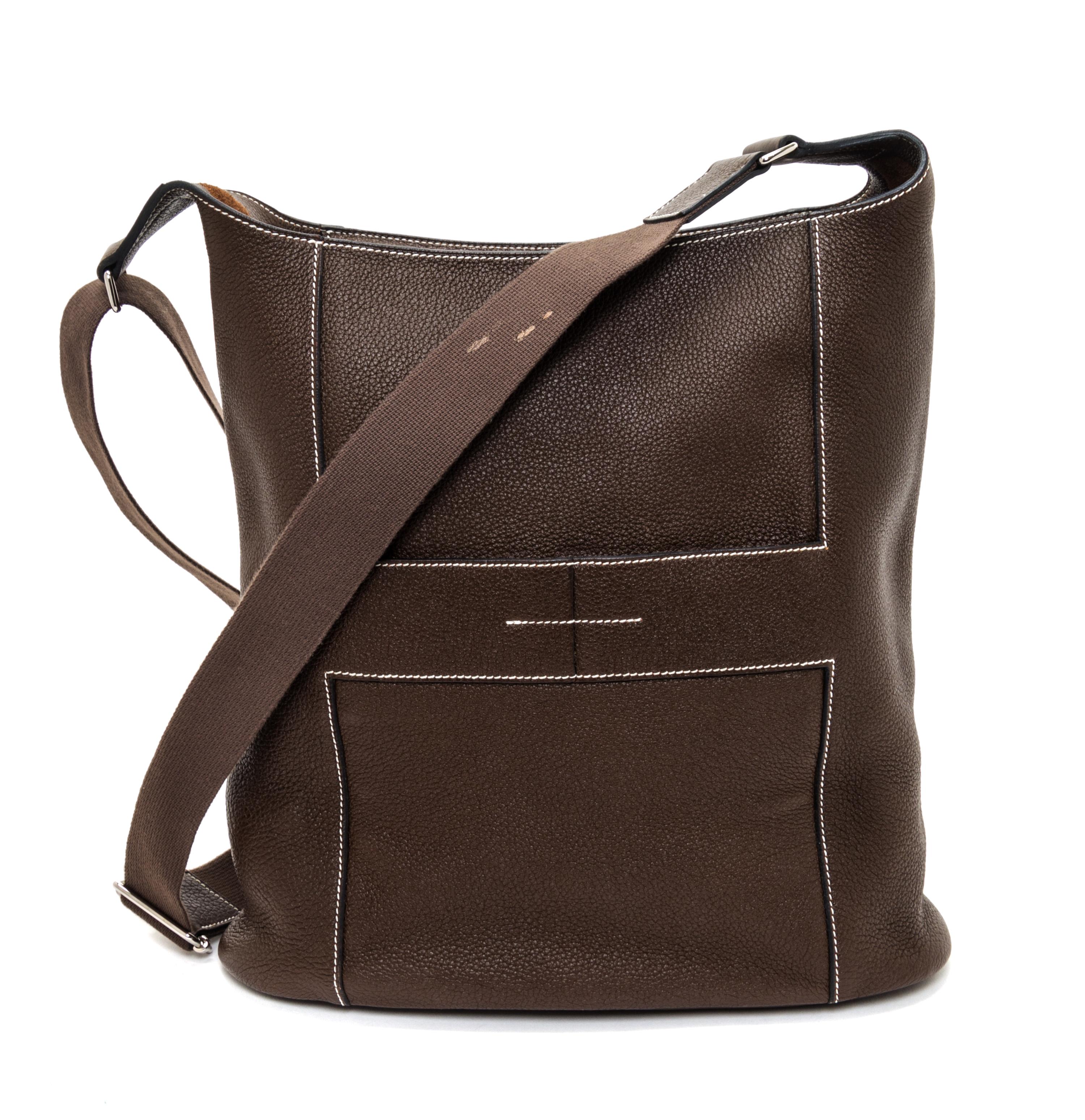 An Hermes Noisette Good News PM Handbag, 11" x 10" x 5".