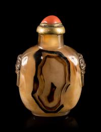 A Cameo Agate Snuff Bottle