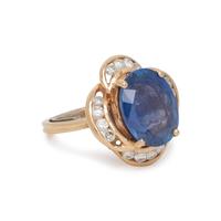 SAPPHIRE AND DIAMOND RING