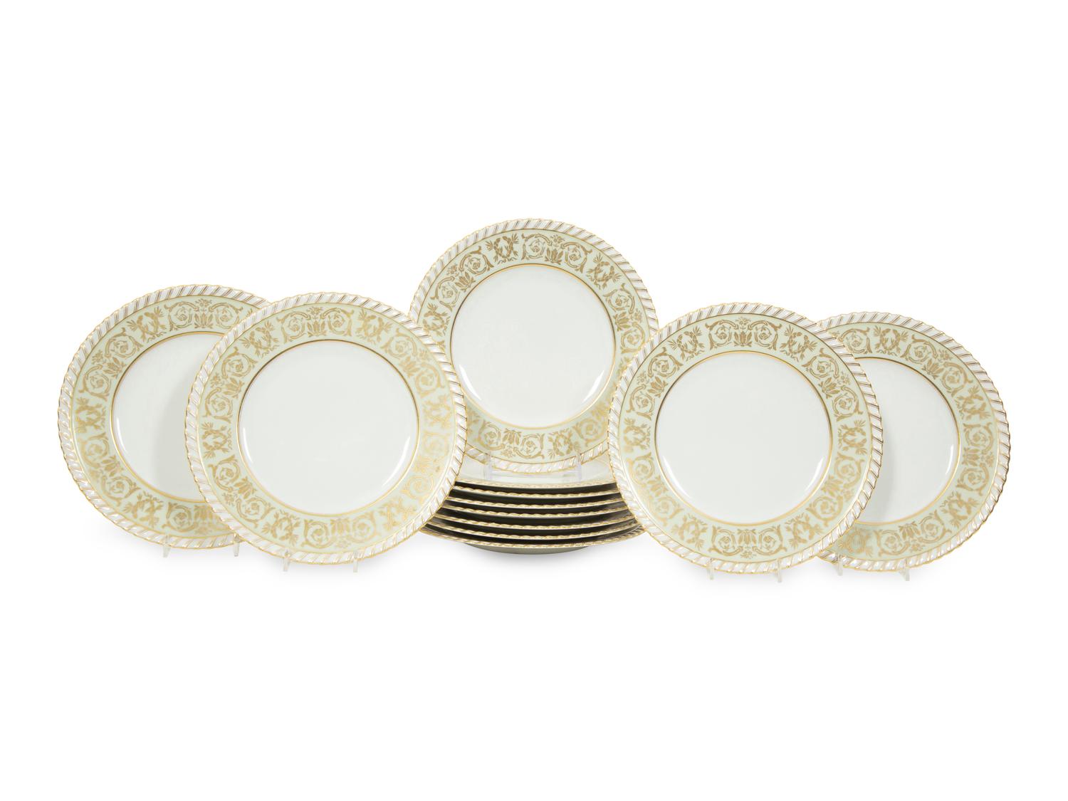 Twelve Krautheim Selb Bavaria Porcelain Dinner Plates