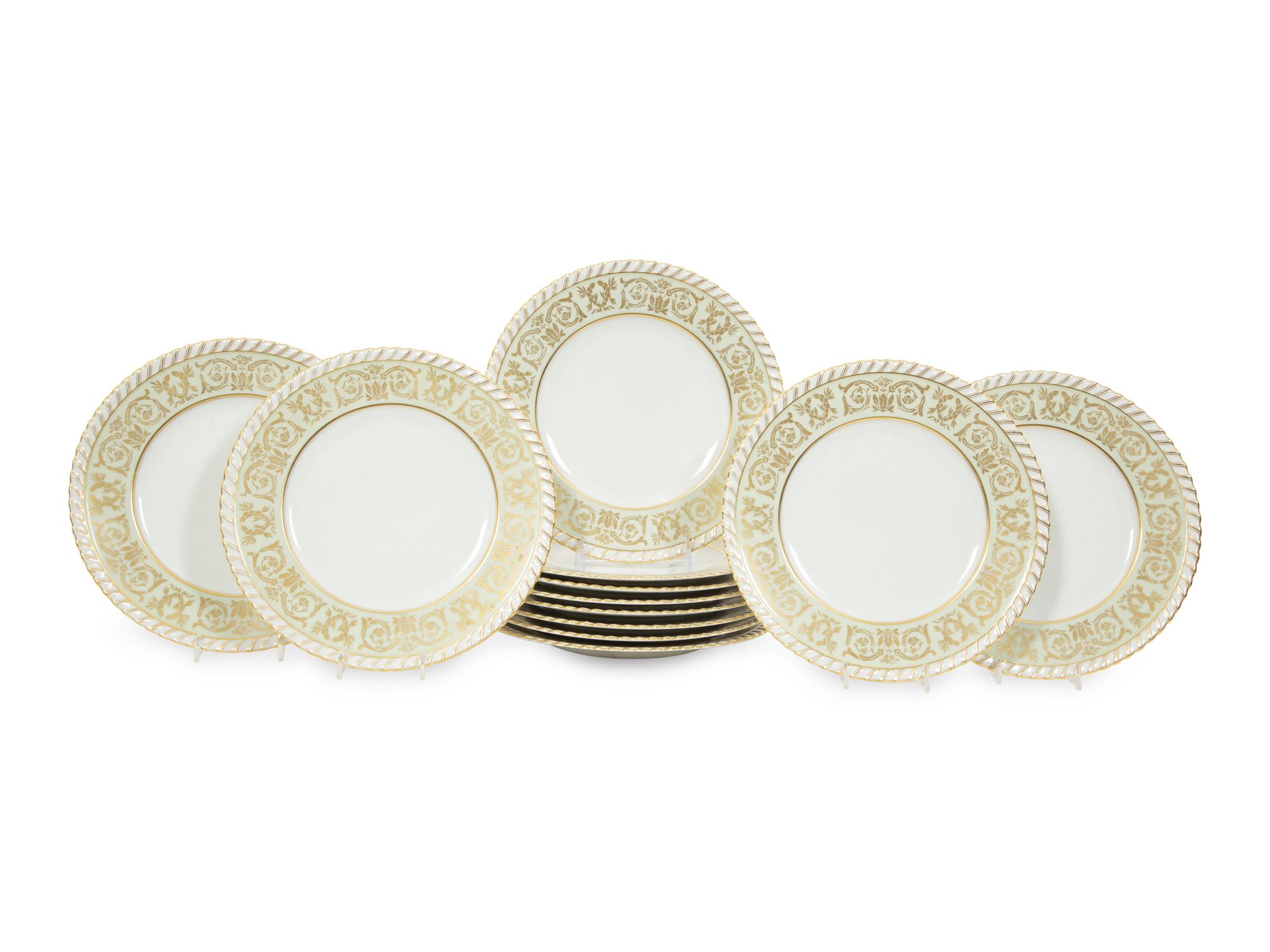 Twelve Krautheim Selb Bavaria Porcelain Dinner Plates