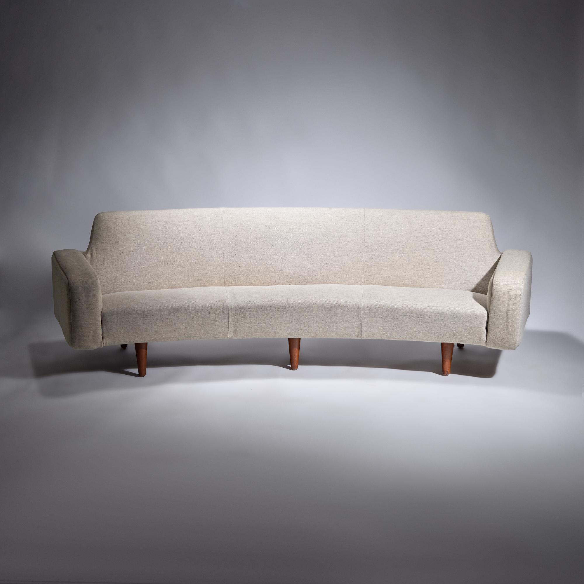Curved sofa, model 450