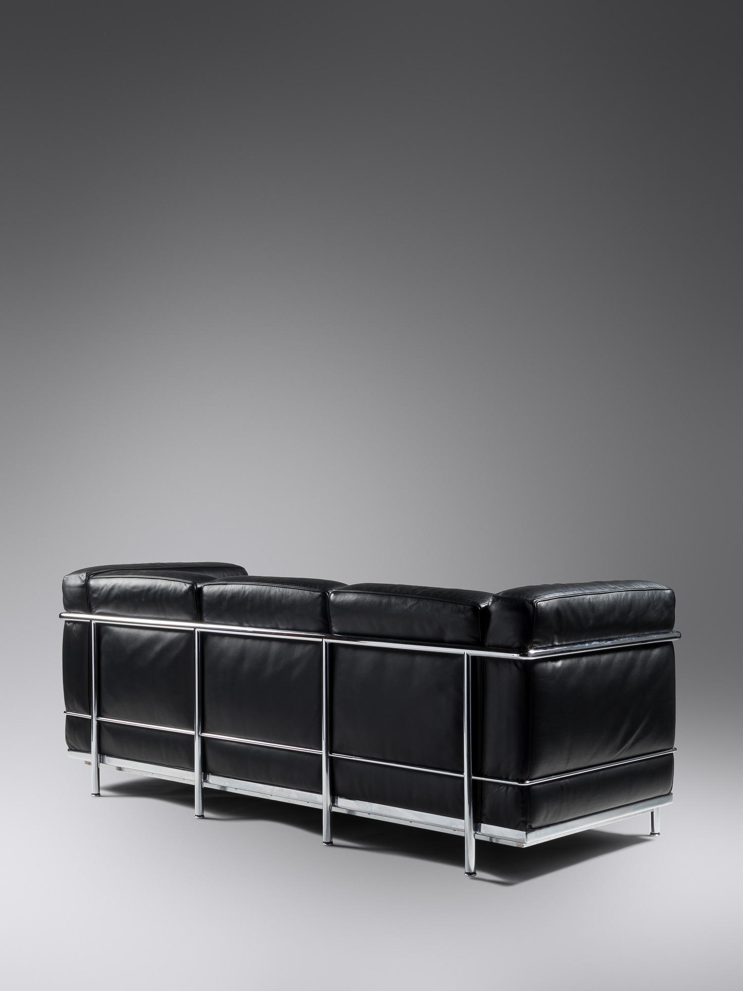 LC2 Sofa Cassina, Italy