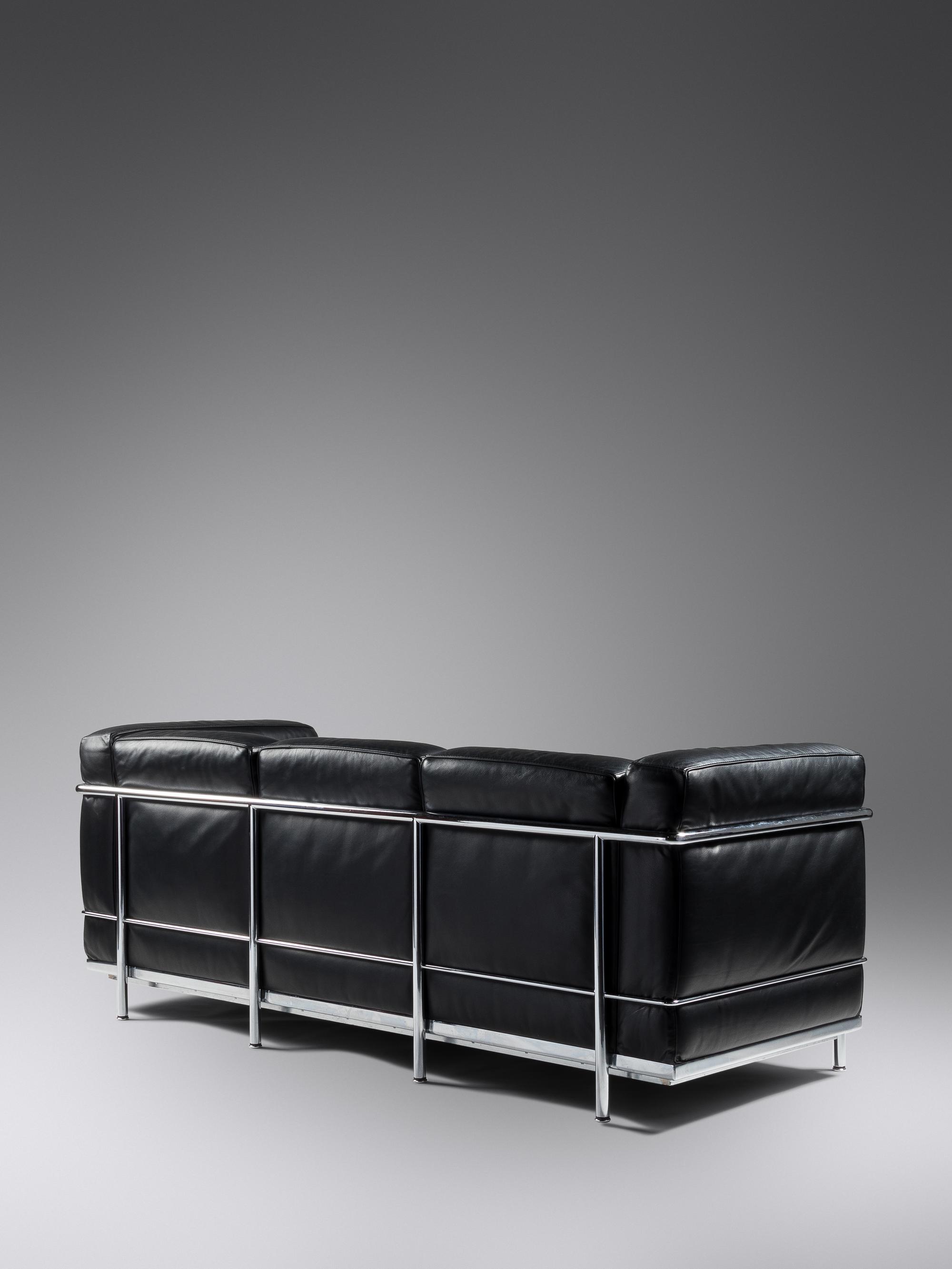 LC2 Sofa Cassina, Italy