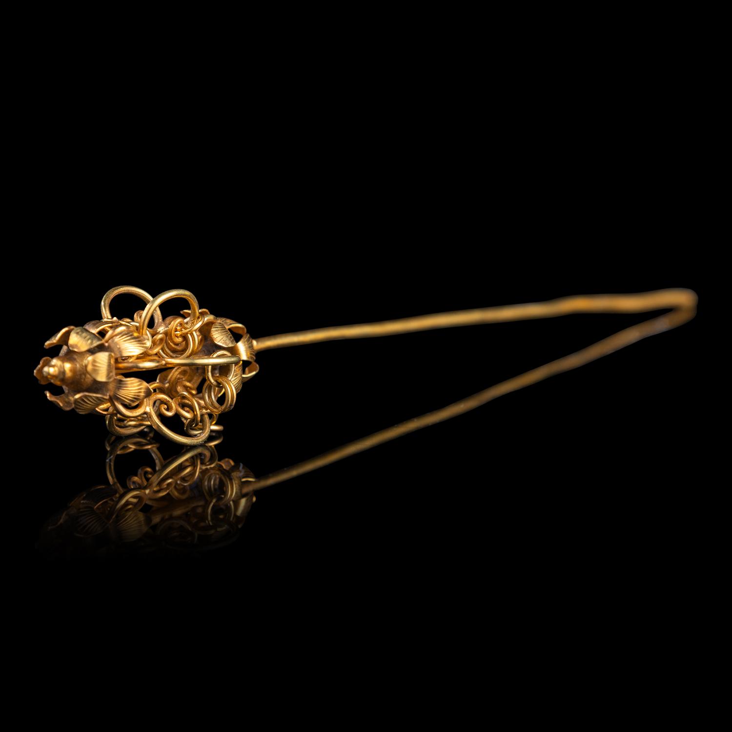 A Chinese Gold 'Khakkhara' Hairpin, Zan, Ming Dynasty 明 金錫杖簪